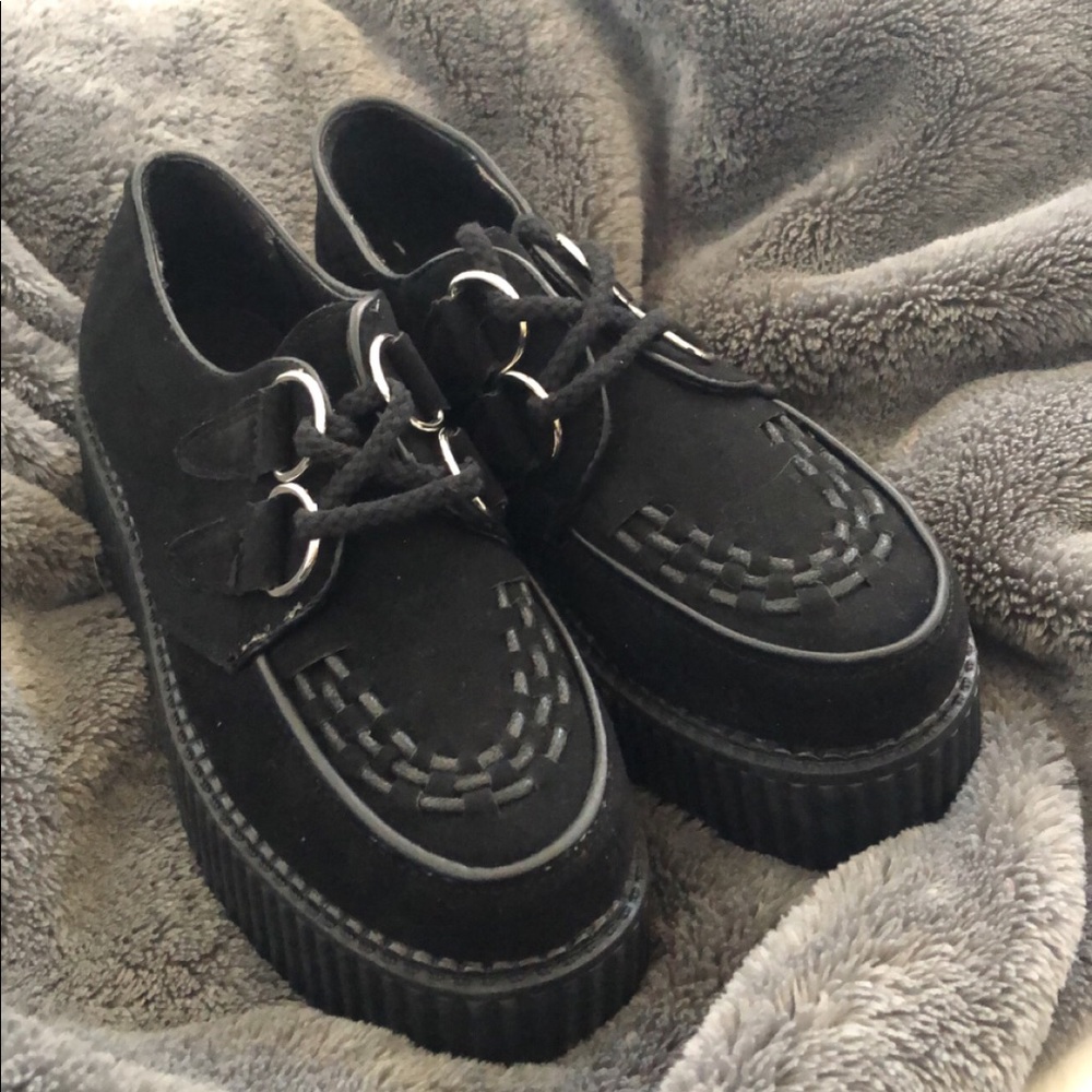 NWOT black creepers